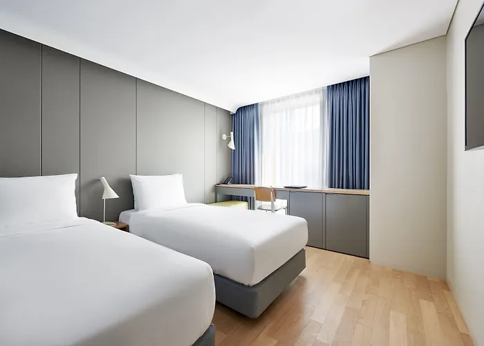 Peyto Samseong Hotel