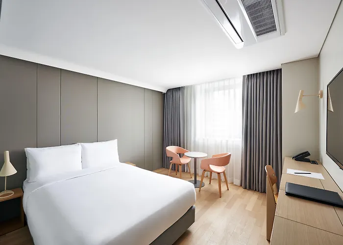 Hotel Peyto Samseong