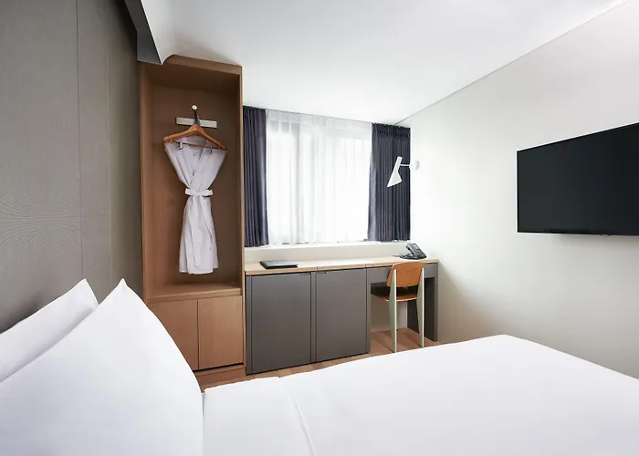 Hotel Peyto Samseong